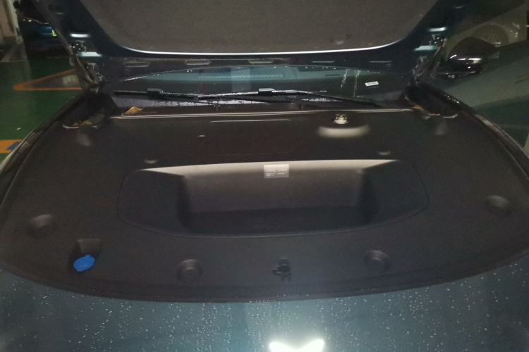 Used XPeng P7 2025 Model—750 All-Wheel-Drive High-Performance Ultra Engine Bay