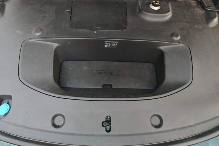 Used XPeng P7 2025 Model—702 Long Range Ultra Engine Bay