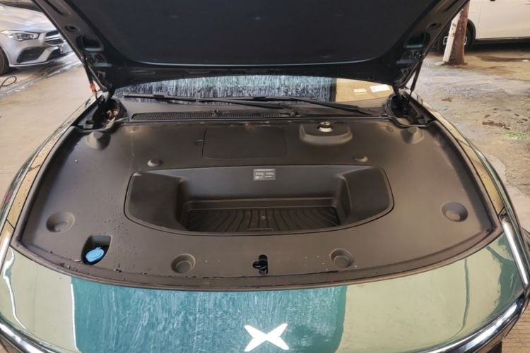 Used XPeng P7 2025 Model—702 Long Range Ultra Engine Bay