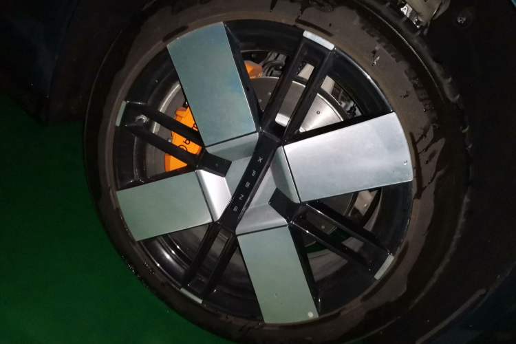 Used XPeng P7 2025 Model—750 All-Wheel-Drive High-Performance Ultra Exterior 1