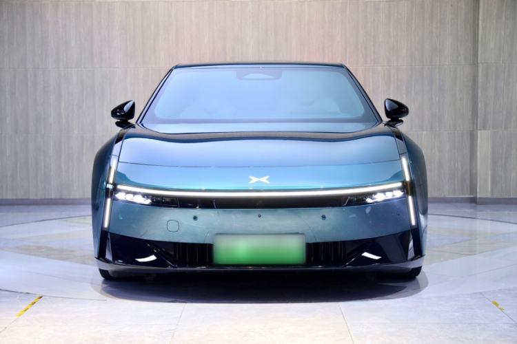 Used XPeng P7 2025 Model—750 All-Wheel-Drive High-Performance Ultra Exterior 2