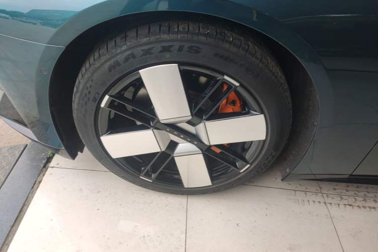 Used XPeng P7 2025 Model—702 Long Range Ultra Exterior 4