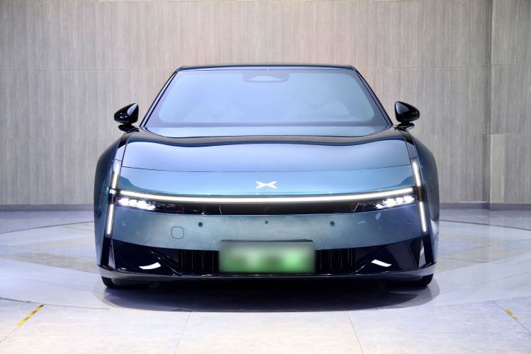 Used XPeng P7 2025 Model—750 All-Wheel-Drive High-Performance Ultra Exterior 4