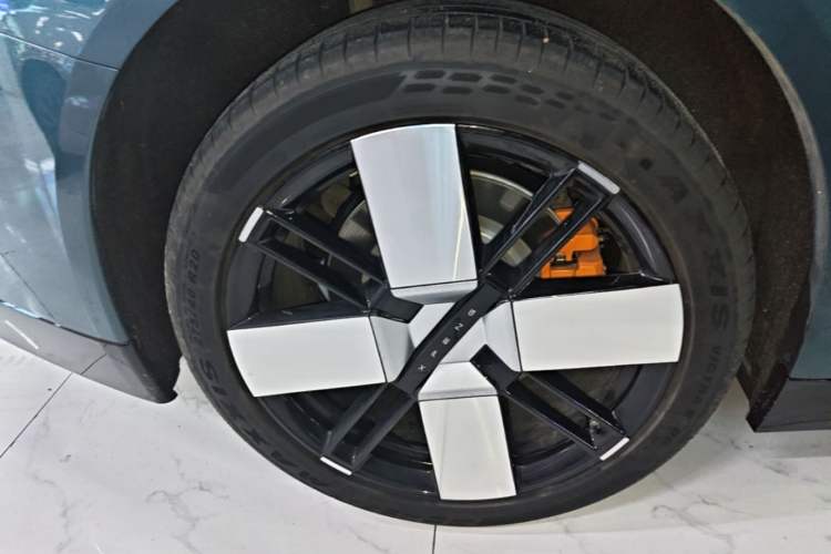 Used XPeng P7 2025 Model—702 Long Range Ultra Exterior 5