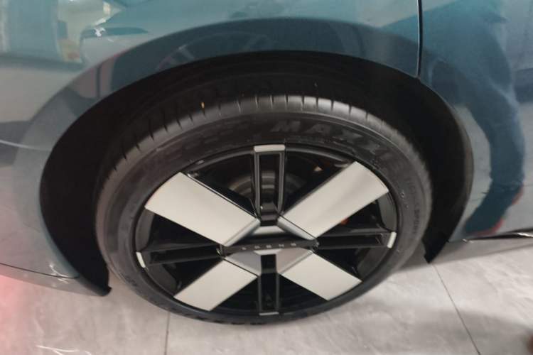 Used XPeng P7 2025 Model—820 Ultra Long Range Ultra Exterior 5