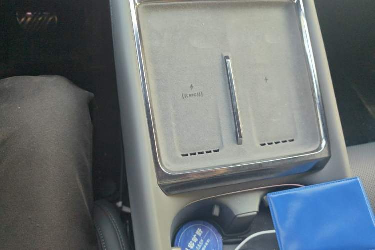 Used XPeng P7 2025 Model—820 Ultra Long Range Ultra Gear Lever