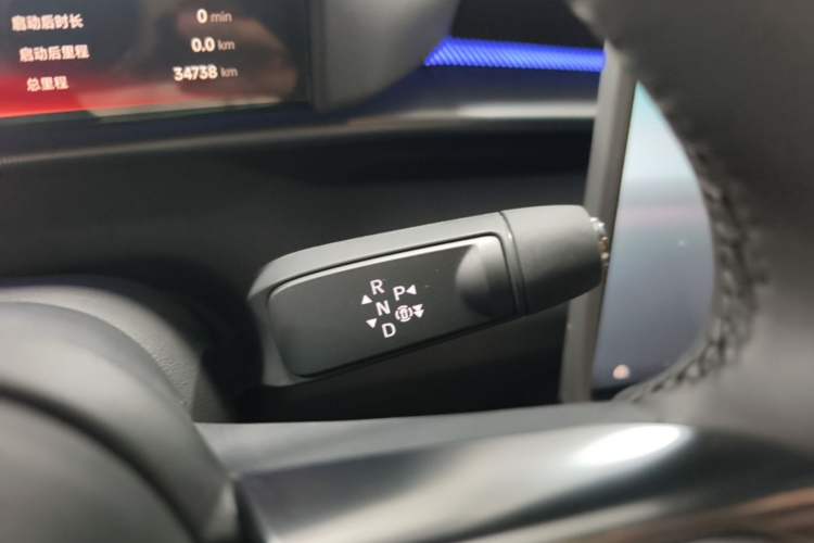 Used XPeng P7 2025 Model—820 Ultra Long Range Ultra Gear Lever