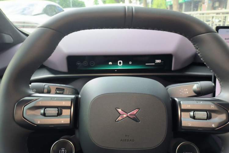 Used XPeng P7 2025 Model—702 Long Range Ultra Instrument Cluster