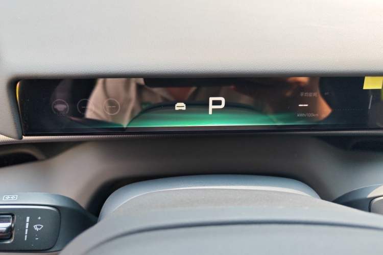 Used XPeng P7 2025 Model—702 Long Range Ultra Instrument Cluster
