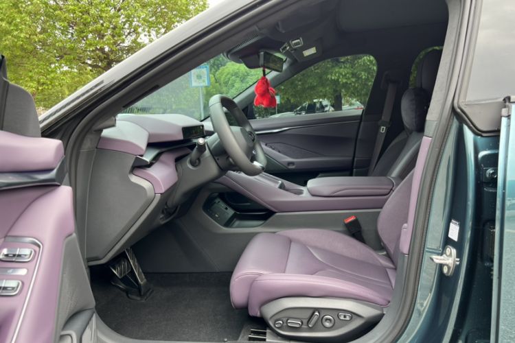 Used XPeng P7 2025 Model—702 Long Range Ultra Interior 3
