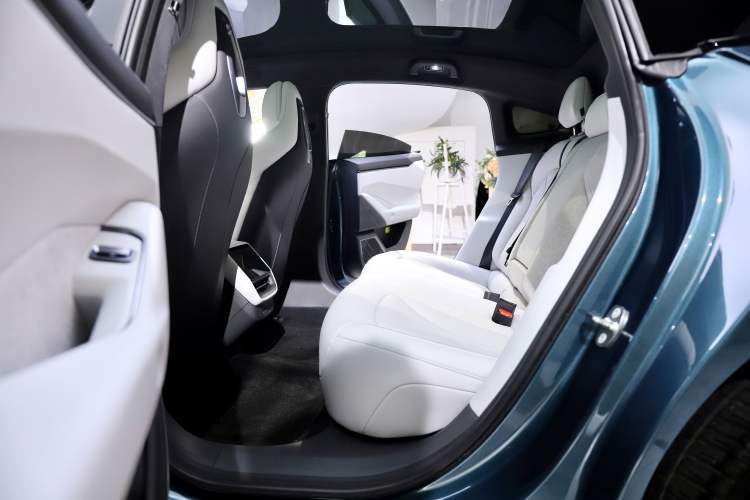 Used XPeng P7 2025 Model—750 All-Wheel-Drive High-Performance Ultra Interior 3