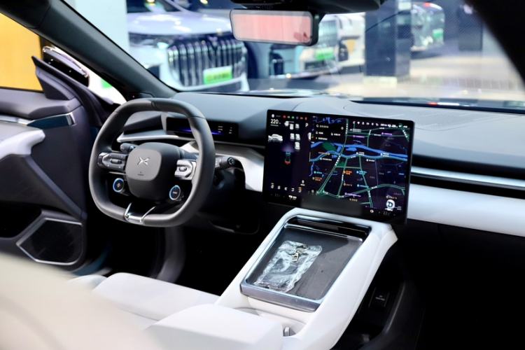 Used XPeng P7 2025 Model—750 All-Wheel-Drive High-Performance Ultra Interior 4