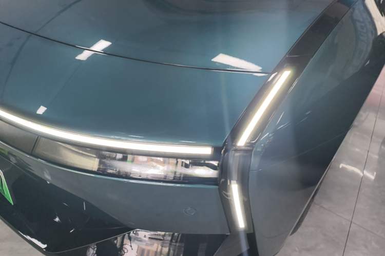 Used XPeng P7 2025 Model—820 Ultra Long Range Ultra Left Front Headlight