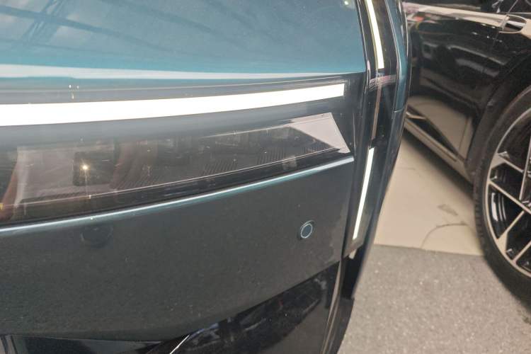 Used XPeng P7 2025 Model—820 Ultra Long Range Ultra Left Front Headlight