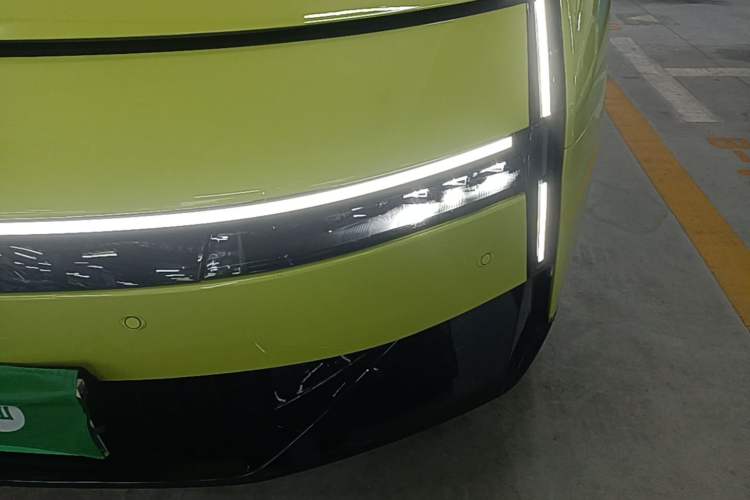 Used XPeng P7 2025 Model—702 Long Range Ultra Left Front Headlight