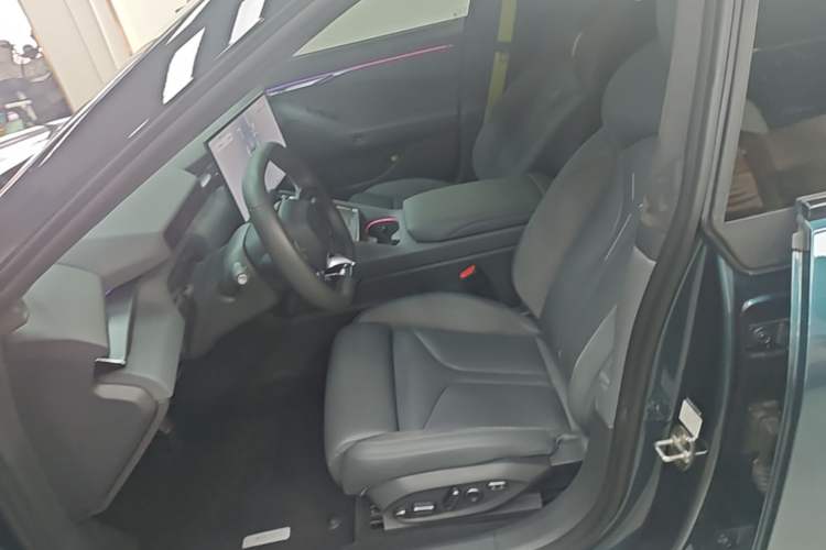 Used XPeng P7 2025 Model—702 Long Range Ultra Left Front Seat