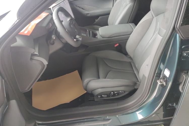 Used XPeng P7 2025 Model—702 Long Range Ultra Left Front Seat