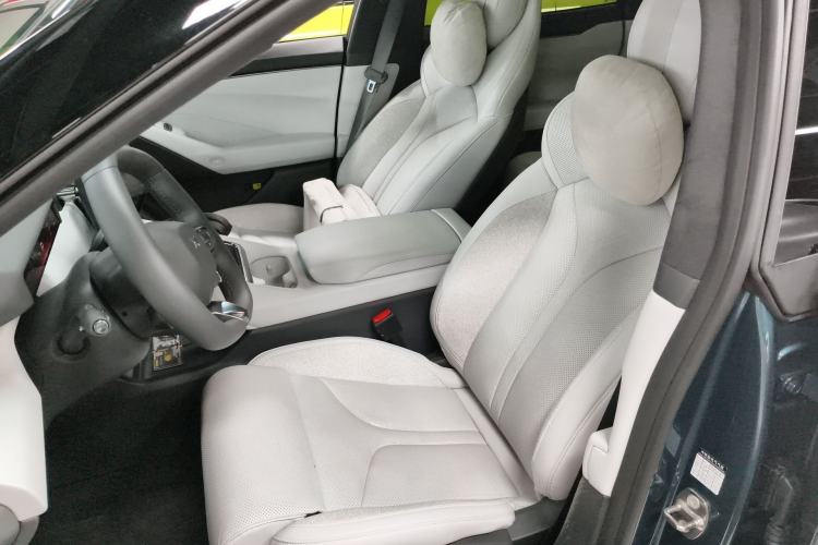 Used XPeng P7 2025 Model—750 All-Wheel-Drive High-Performance Ultra Left Front Seat