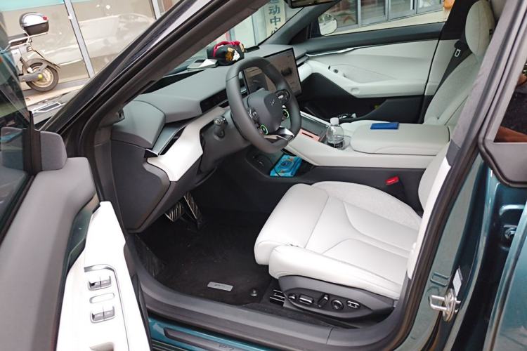 Used XPeng P7 2025 Model—820 Ultra Long Range Ultra Left Front Seat