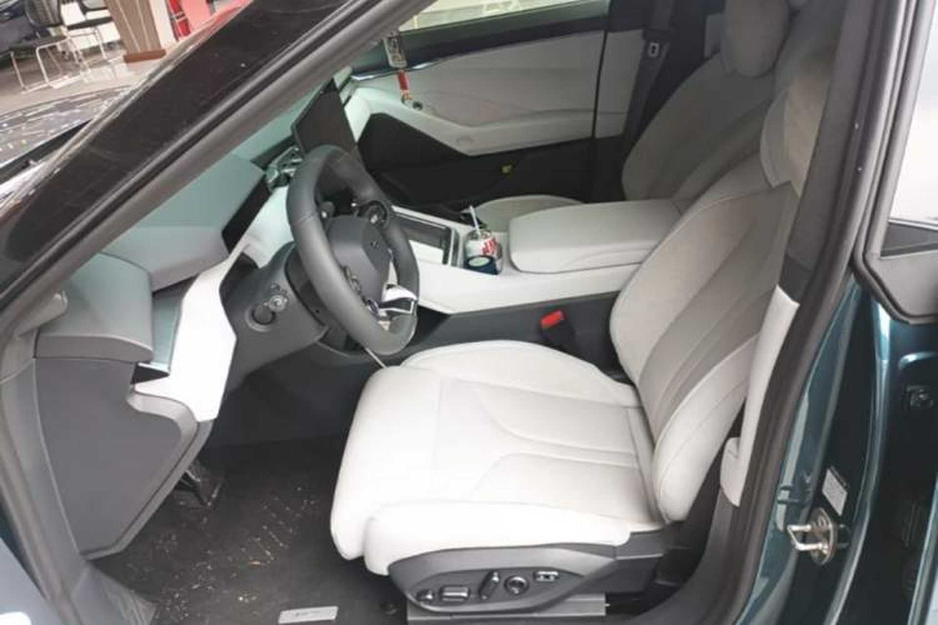 Used XPeng P7 2025 Model—750 All-Wheel-Drive High-Performance Ultra Left Front Seat