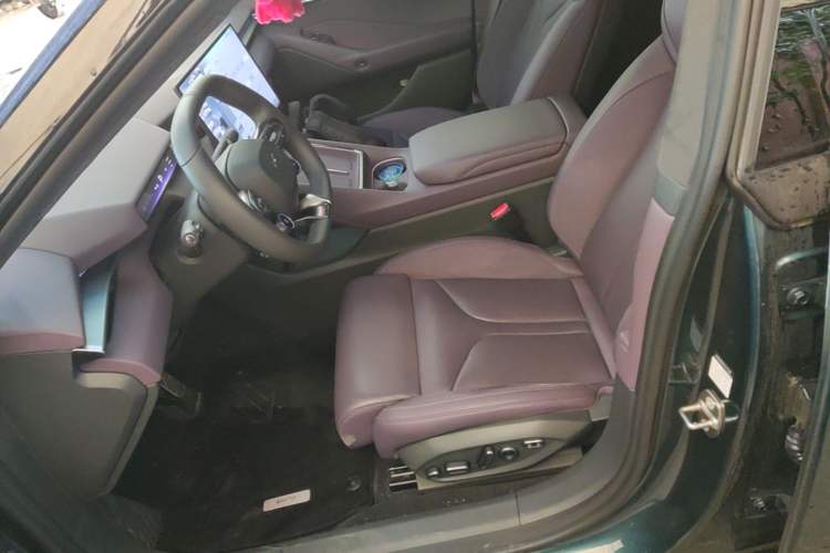 Used XPeng P7 2025 Model—702 Long Range Ultra Left Front Seat