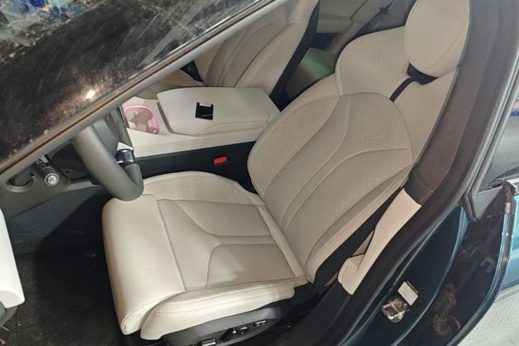 Used XPeng P7 2025 Model—702 Long Range Ultra Left Front Seat