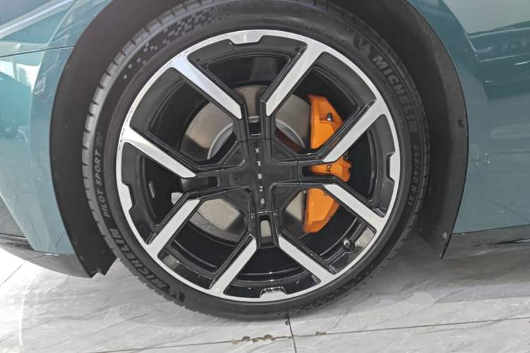 Used XPeng P7 2025 Model—702 Long Range Ultra Left Front Wheel Hub