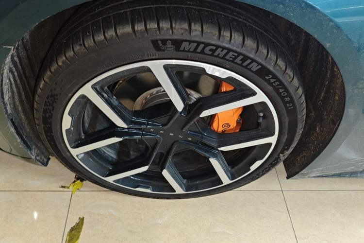 Used XPeng P7 2025 Model—702 Long Range Ultra Left Front Wheel Hub
