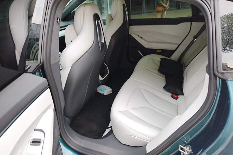 Used XPeng P7 2025 Model—820 Ultra Long Range Ultra Left Rear Seat