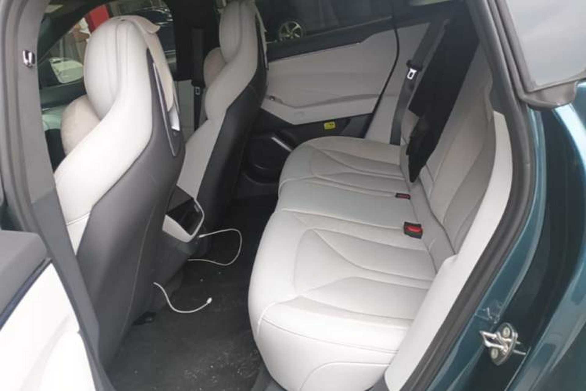 Used XPeng P7 2025 Model—750 All-Wheel-Drive High-Performance Ultra Left Rear Seat