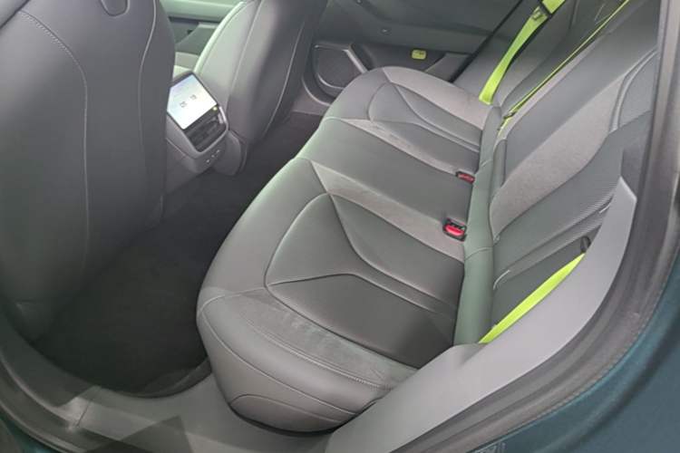 Used XPeng P7 2025 Model—820 Ultra Long Range Ultra Left Rear Seat