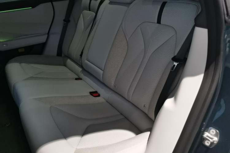 Used XPeng P7 2025 Model—820 Ultra Long Range Ultra Left Rear Seat