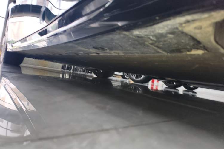 Used XPeng P7 2025 Model—820 Ultra Long Range Ultra Left Side Sill