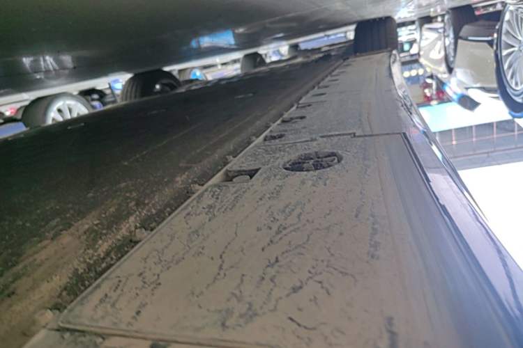 Used XPeng P7 2025 Model—820 Ultra Long Range Ultra Left Side Sill