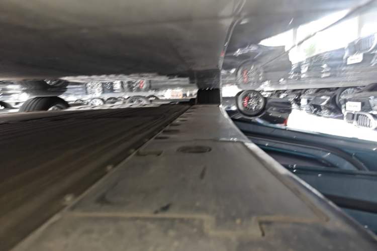 Used XPeng P7 2025 Model—702 Long Range Ultra Left Side Sill