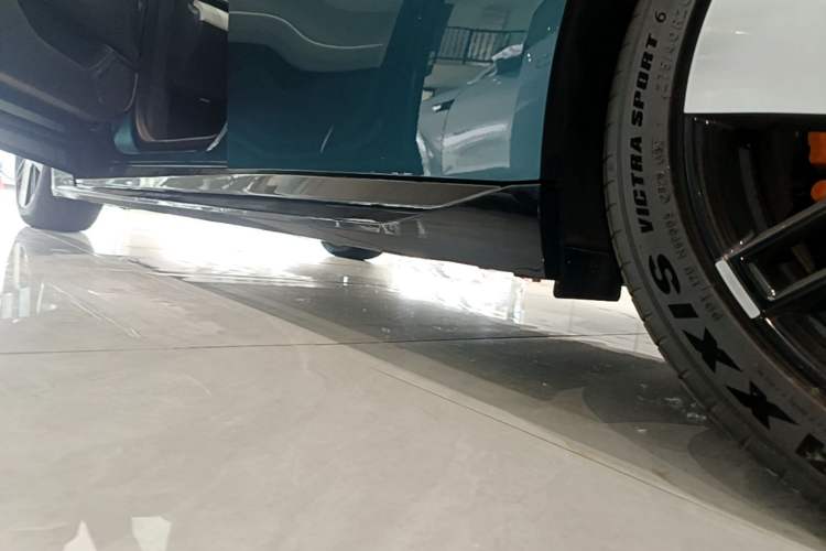 Used XPeng P7 2025 Model—702 Long Range Ultra Left Side Sill