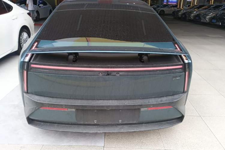 Used XPeng P7 2025 Model—750 All-Wheel-Drive High-Performance Ultra Rear