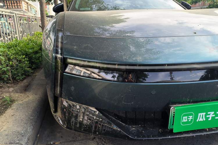 Used XPeng P7 2025 Model—702 Long Range Ultra Right Front Headlight