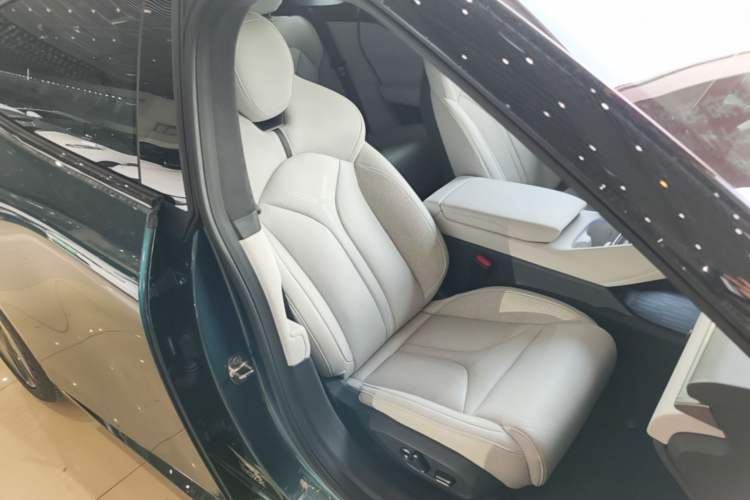 Used XPeng P7 2025 Model—702 Long Range Ultra Right Front Seat