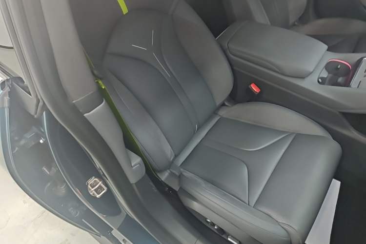 Used XPeng P7 2025 Model—702 Long Range Ultra Right Front Seat