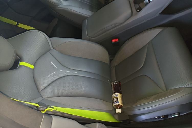 Used XPeng P7 2025 Model—702 Long Range Ultra Right Front Seat