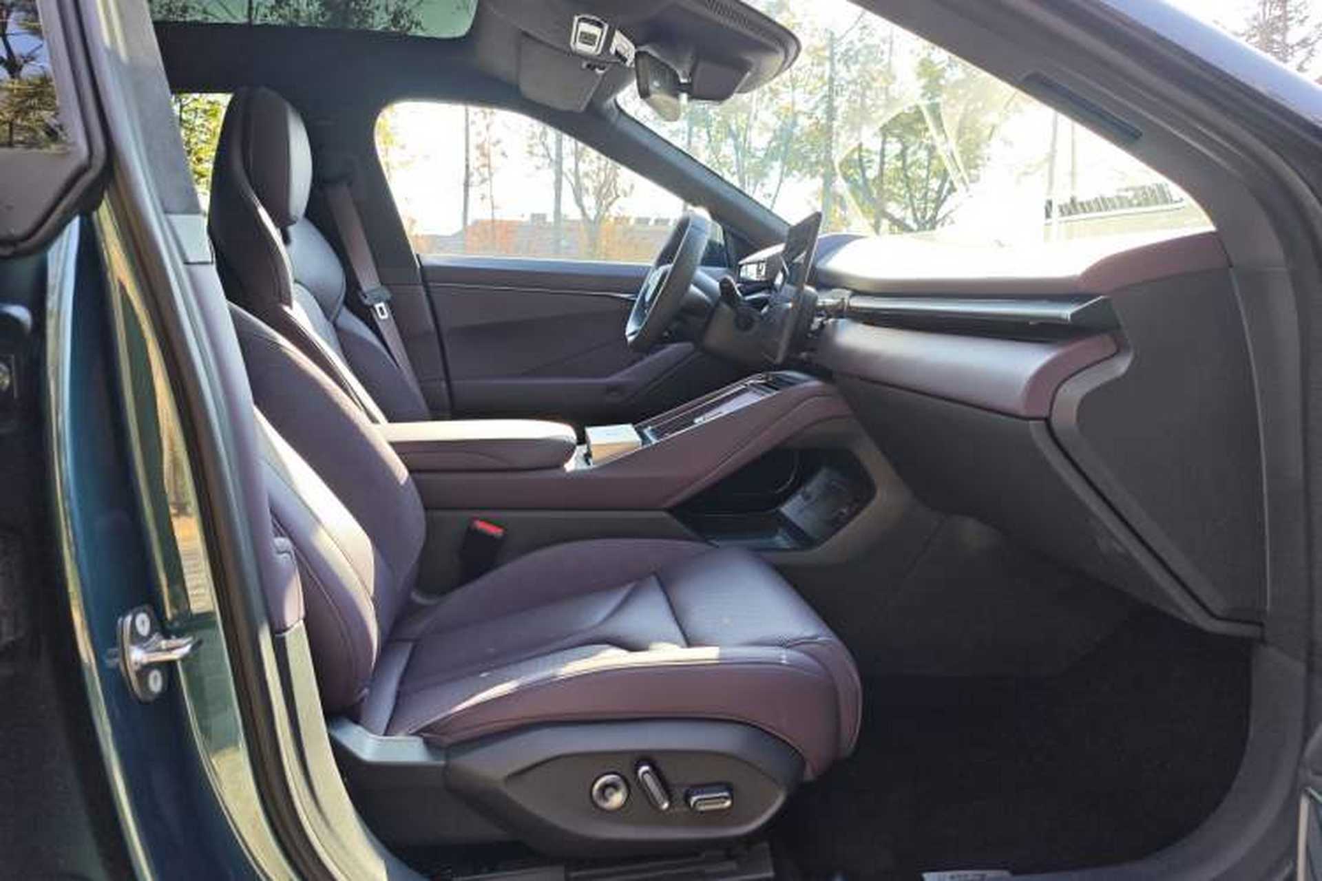 Used XPeng P7 2025 Model—702 Long Range Ultra Right Front Seat