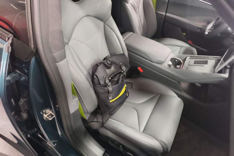 Used XPeng P7 2025 Model—820 Ultra Long Range Ultra Right Front Seat