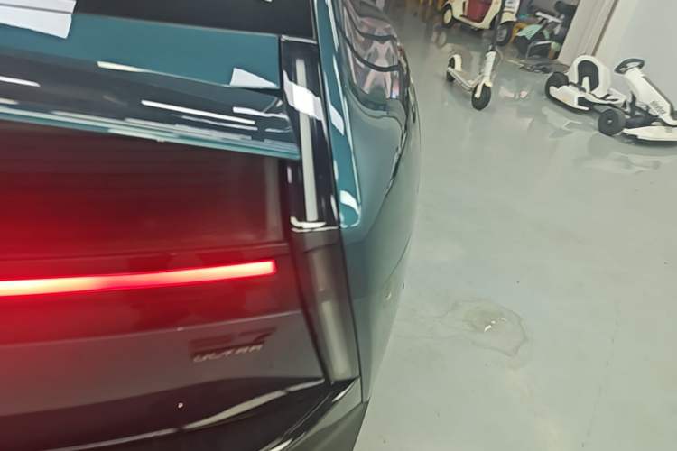 Used XPeng P7 2025 Model—702 Long Range Ultra Right Rear Taillight