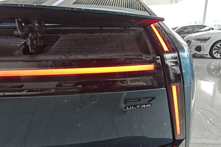 Used XPeng P7 2025 Model—702 Long Range Ultra Right Rear Taillight
