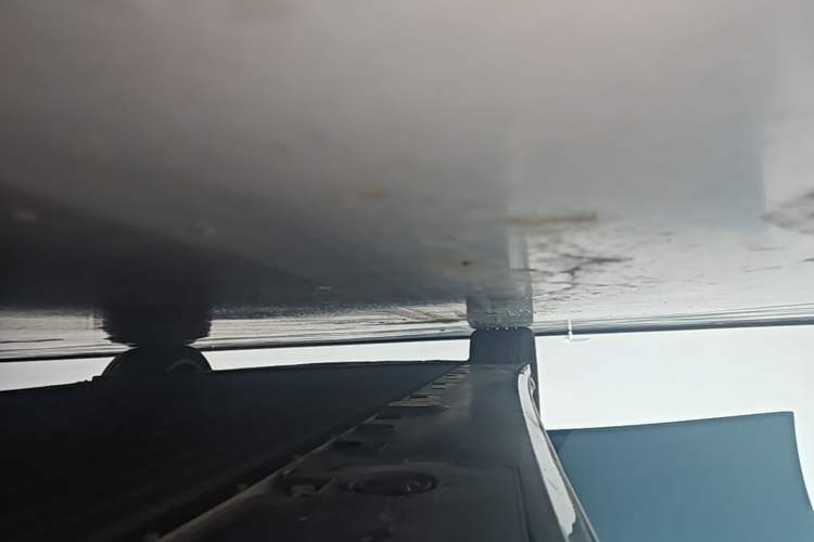Used XPeng P7 2025 Model—702 Long Range Ultra Right Side Sill