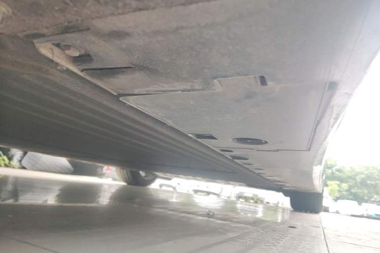 Used XPeng P7 2025 Model—702 Long Range Ultra Right Side Sill