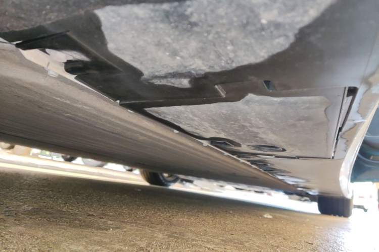 Used XPeng P7 2025 Model—702 Long Range Ultra Right Side Sill