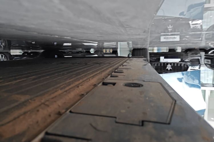 Used XPeng P7 2025 Model—702 Long Range Ultra Right Side Sill