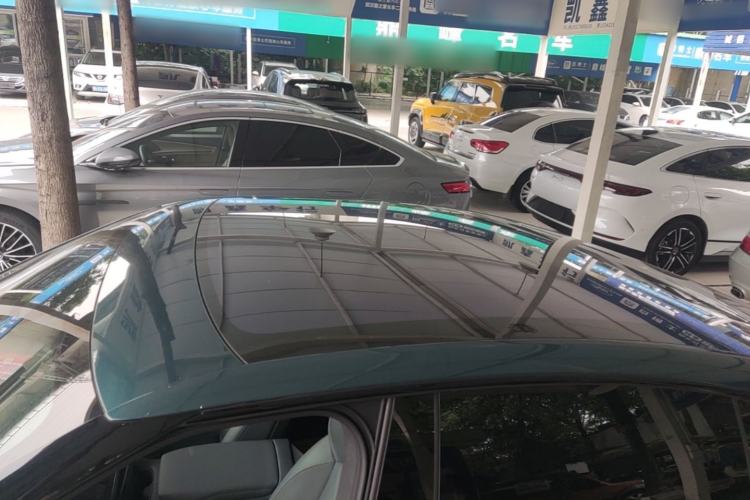 Used XPeng P7 2025 Model—702 Long Range Ultra Roof